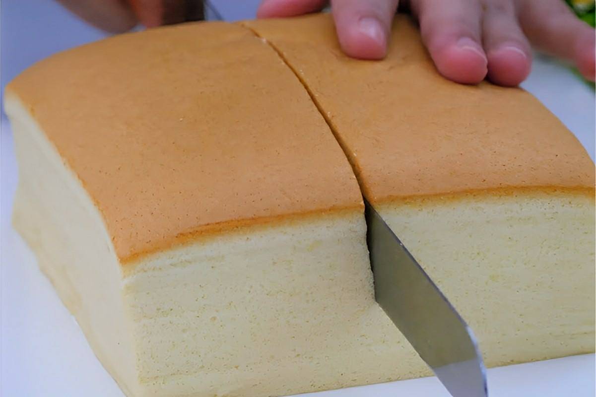 Bolo japonês ou bolo nuvem aquele bolo leve e fofinho dos vídeos para fazer na sua casa