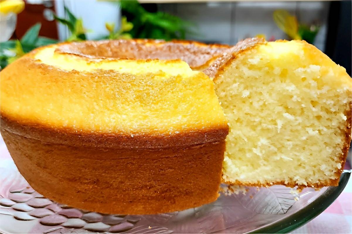 Bolo simples da vovó muito fofinho gostoso e fácil de fazer para o lanche ou café