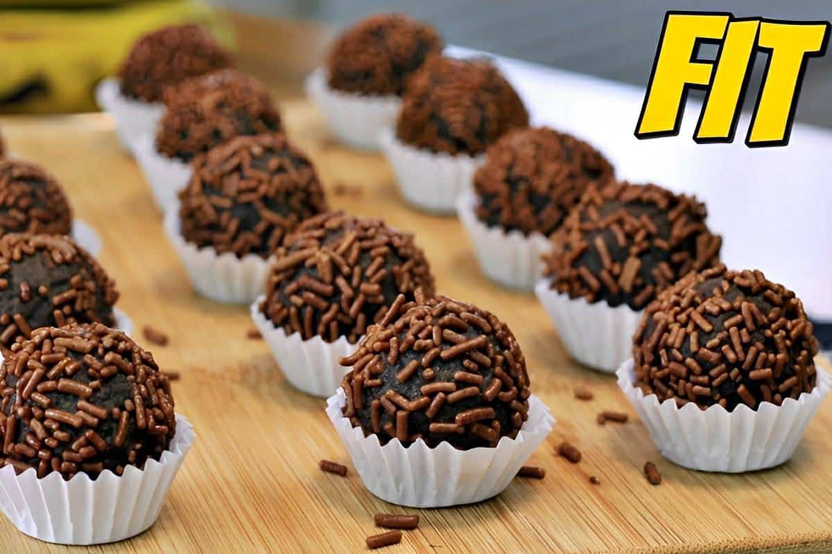 Brigadeiro fit com apenas 3 ingredientes para comer sem culpa