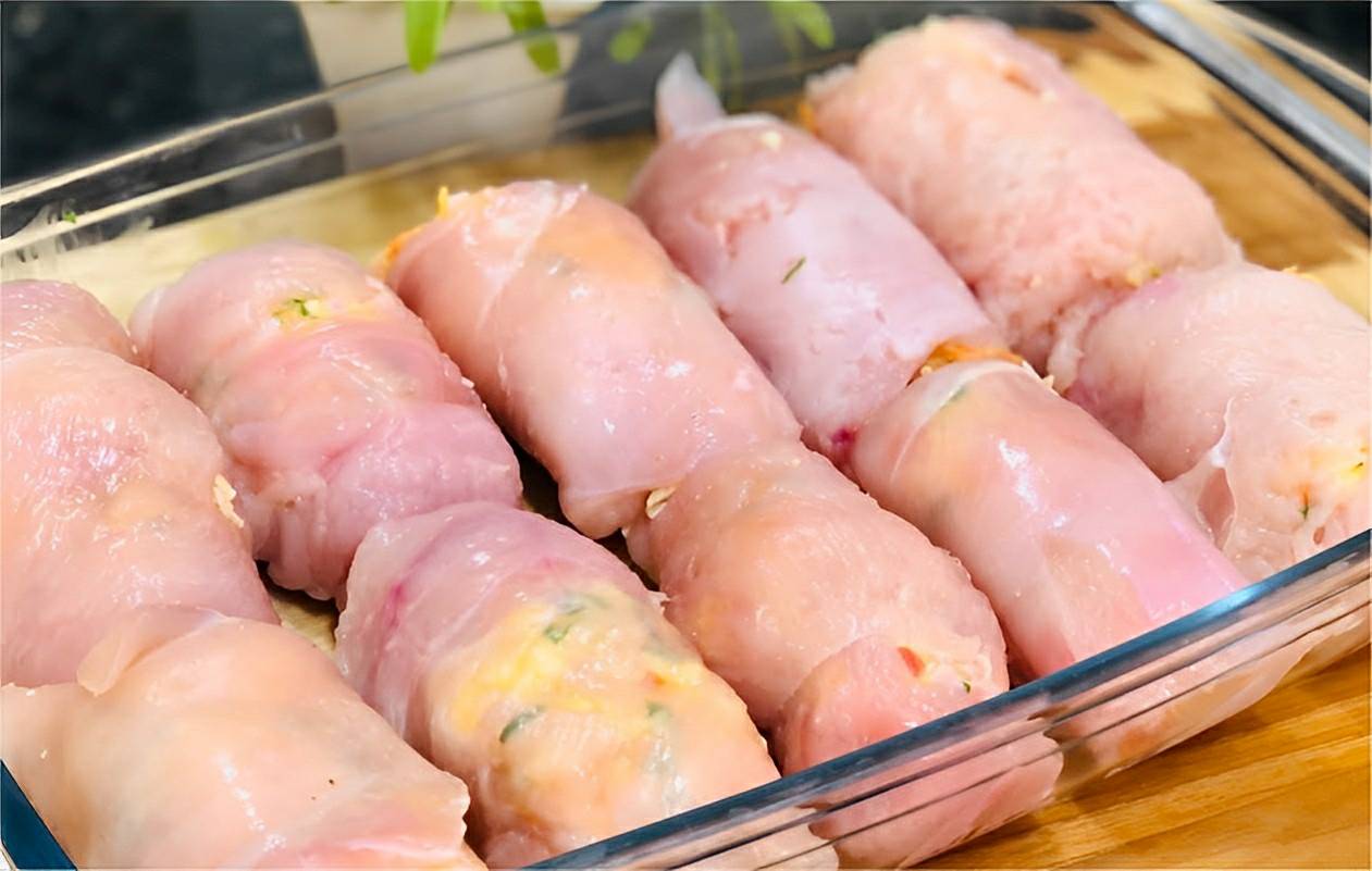 Filé de frango à rolê uma opção econômica e deliciosa para o cardápio do dia a dia