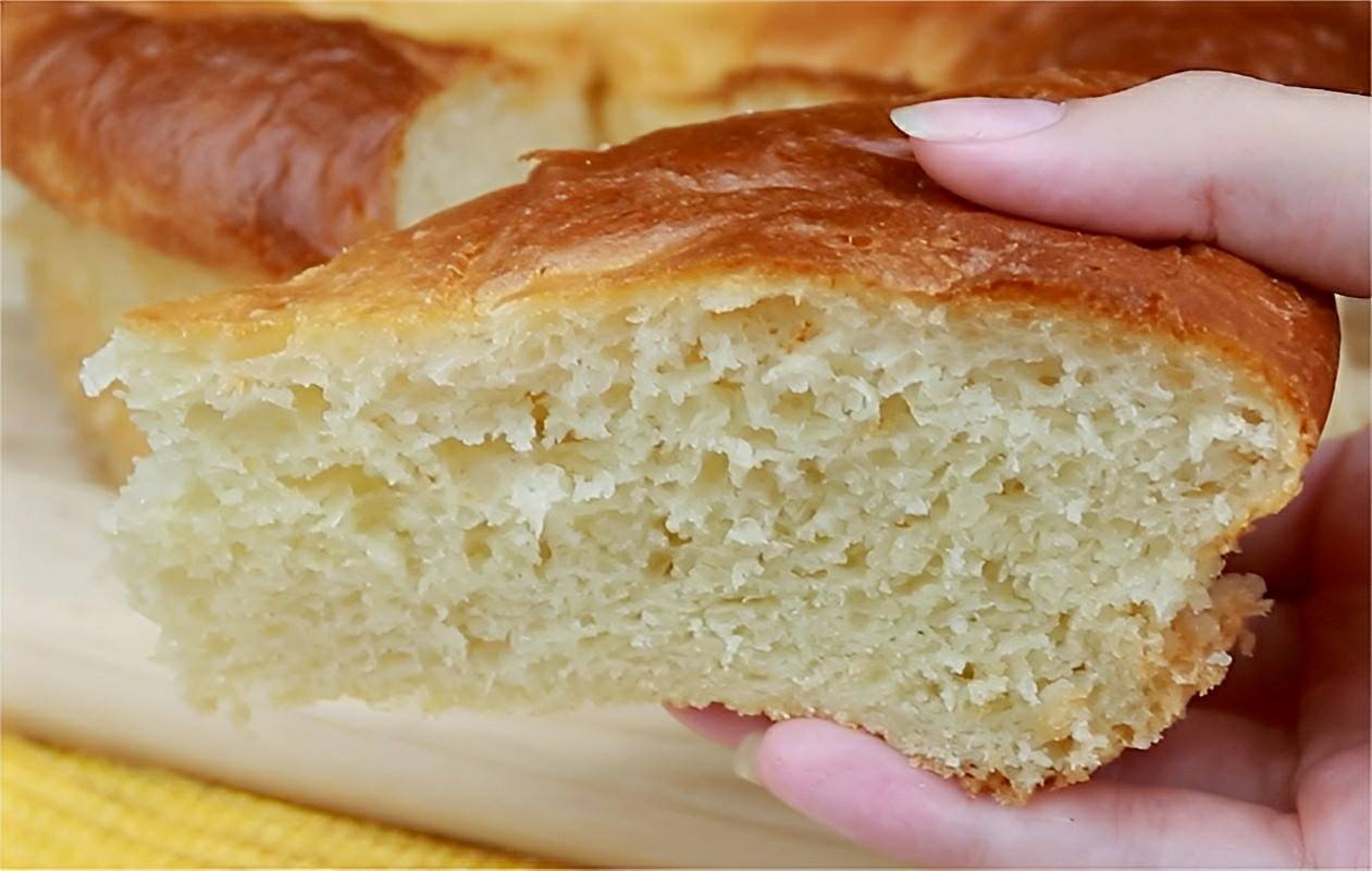 Pão caseiro muito fácil não precisa sovar é só misturar os ingredientes colocar na forma e assar