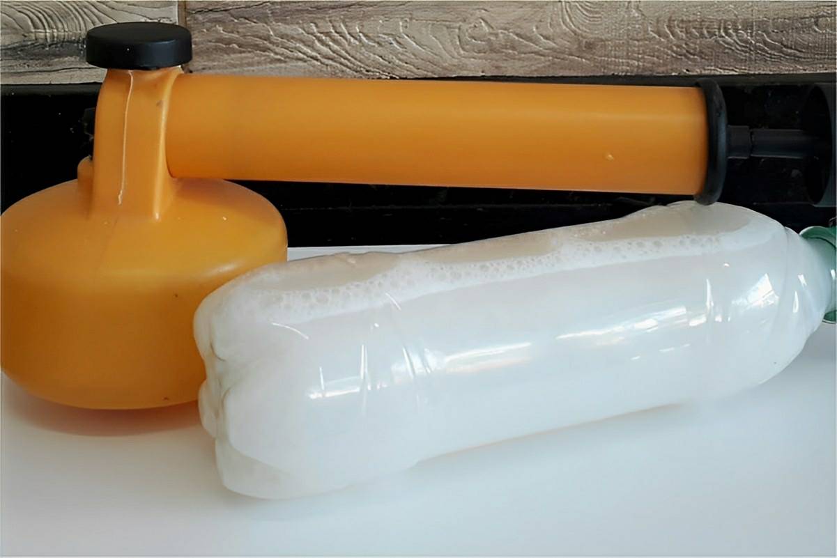 Misturei esses 3 produtos do armário e eliminei moscas e mosquitos com esse repelente caseiro