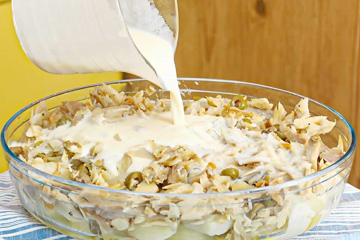 Bacalhau com molho branco ao forno uma prato delicioso perfeito para sua páscoa