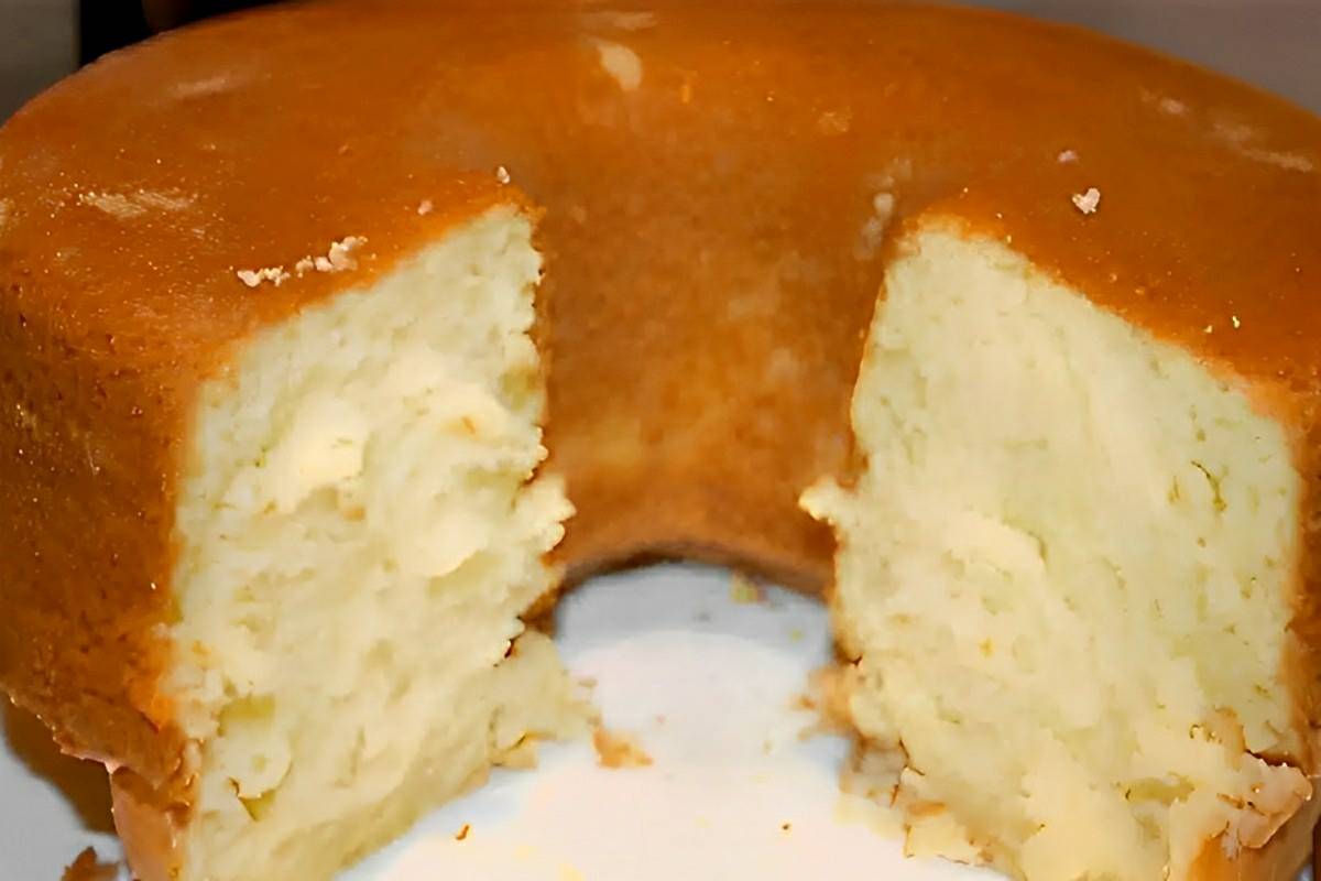 Bolo amanteigado da fazenda perfeito para comer com manteiga no café da manhã ou no lanche