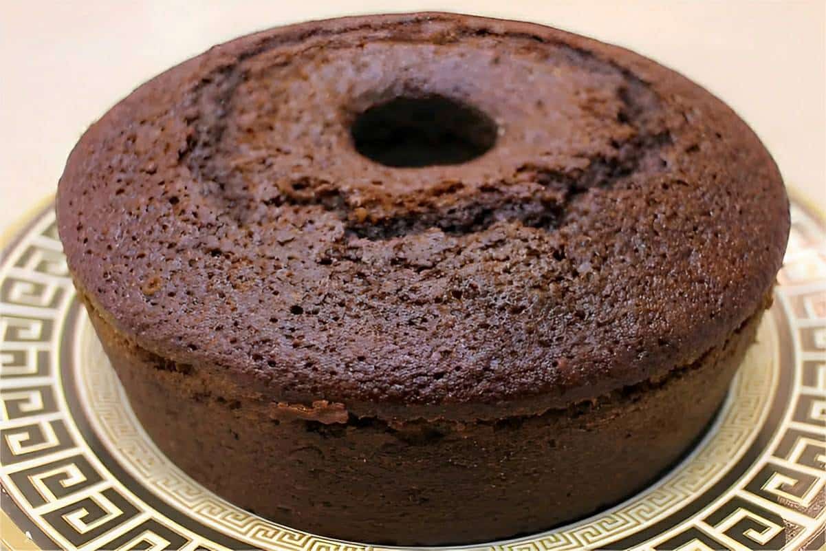 Bolo de café com chocolate uma delícia pra servir quentinho no café da manhã ou no lanche