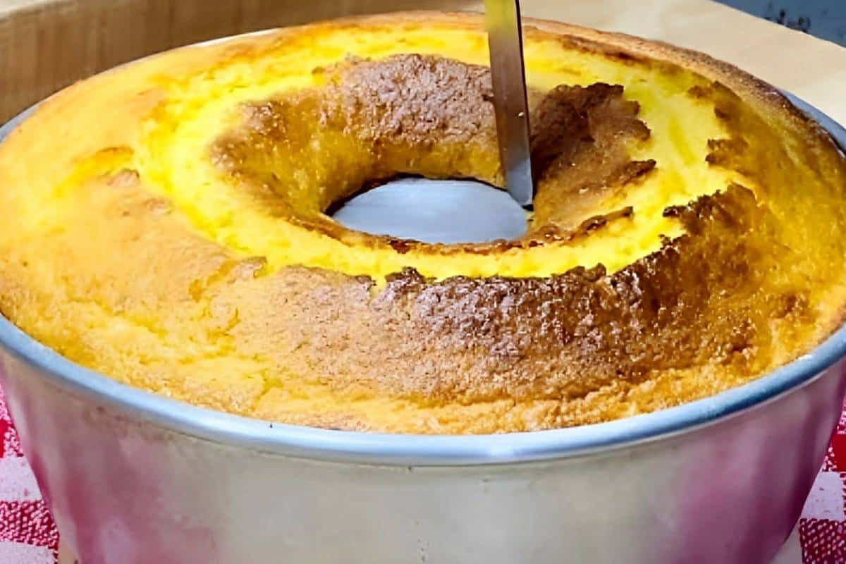 O melhor bolo de fubá da vida feito sem farinha e com um ingrediente secreto que faz toda a diferença