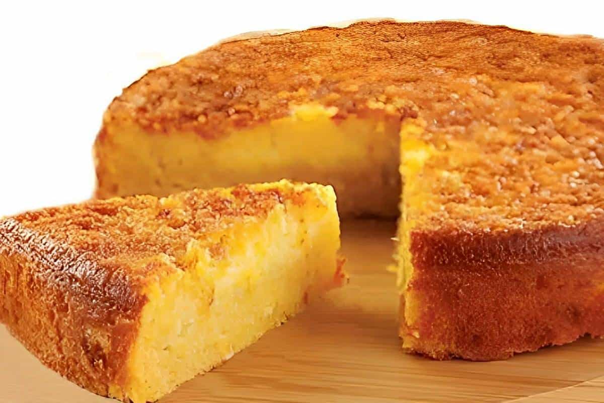 Bolo de milho com queijo com gostinho de fazenda uma delícia para seu lanche ou café