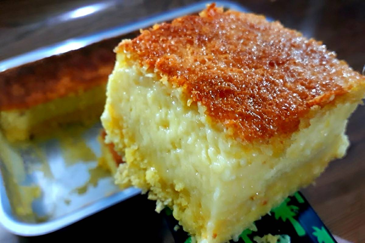 Bolo de milho cremoso muito simples é só bater os ingredientes e levar ao forno