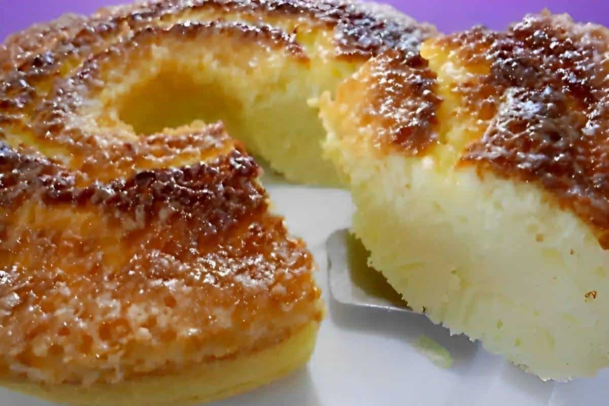 Bolo queijadinha de liquidificador uma delícia que é só bater no liquidificador e levar ao forno
