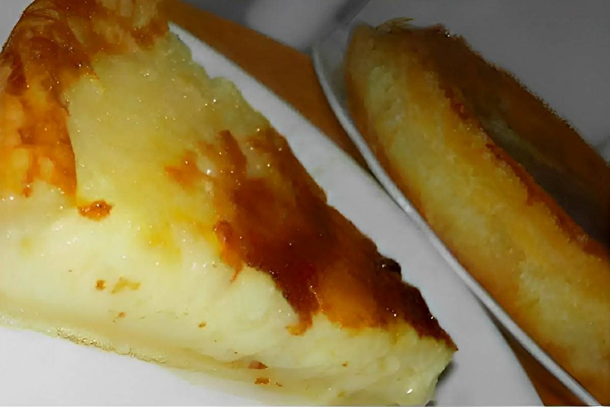 Bolo queijadinha de liquidificador uma delícia cremosa perfeita para qualquer dia da semana