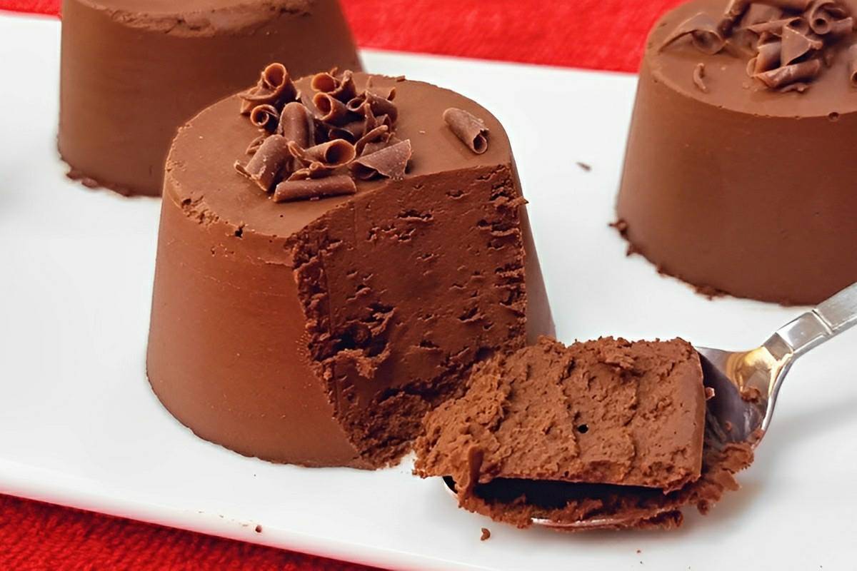 Brigadeirão de chocolate fit com apenas 2 ingredientes um deles é inacreditável
