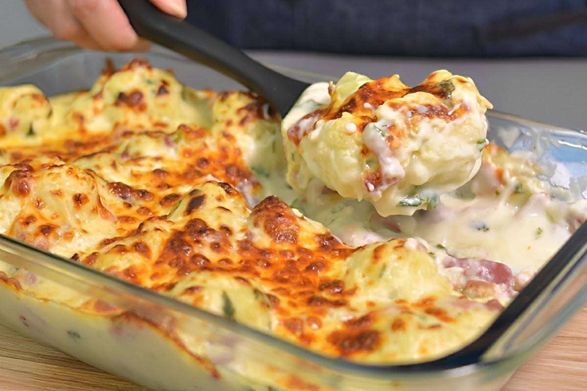 Couve-flor ao molho branco gratinada no forno uma delícia para qualquer dia da semana