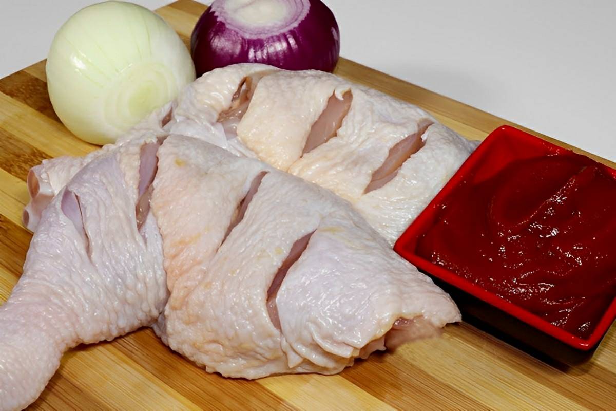 Coxa e sobrecoxa de frango diferente de tudo o que você já viu muito gostosa e fácil de fazer