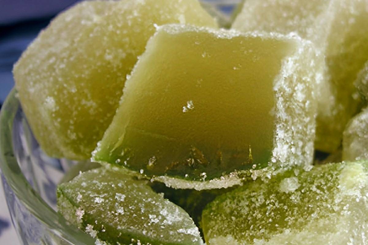 Doce de mamão cristalizado um doce delicioso para comer no dia a dia