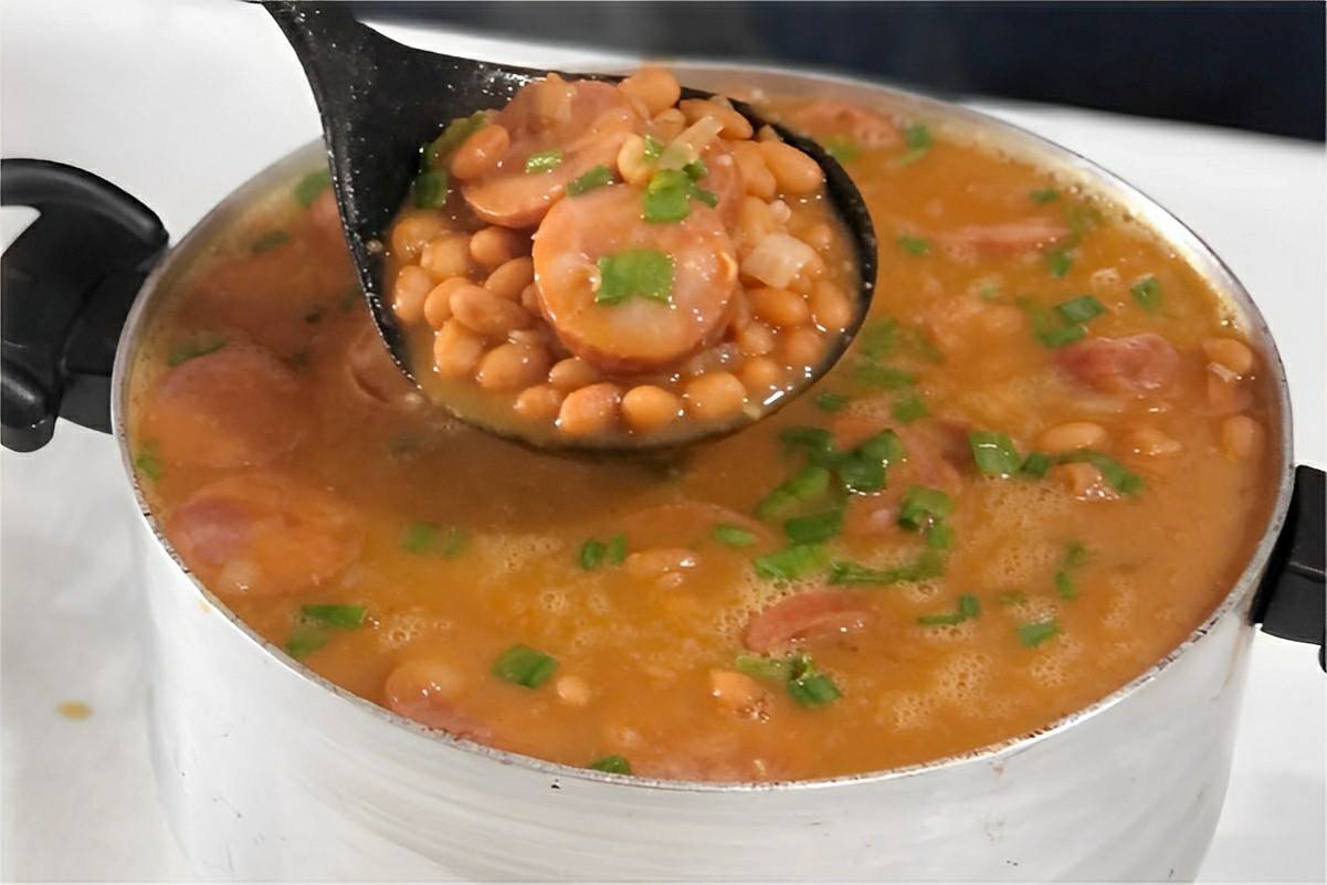 Feijão de restaurante com cor e sabor especial para saborear todo dia na sua casa