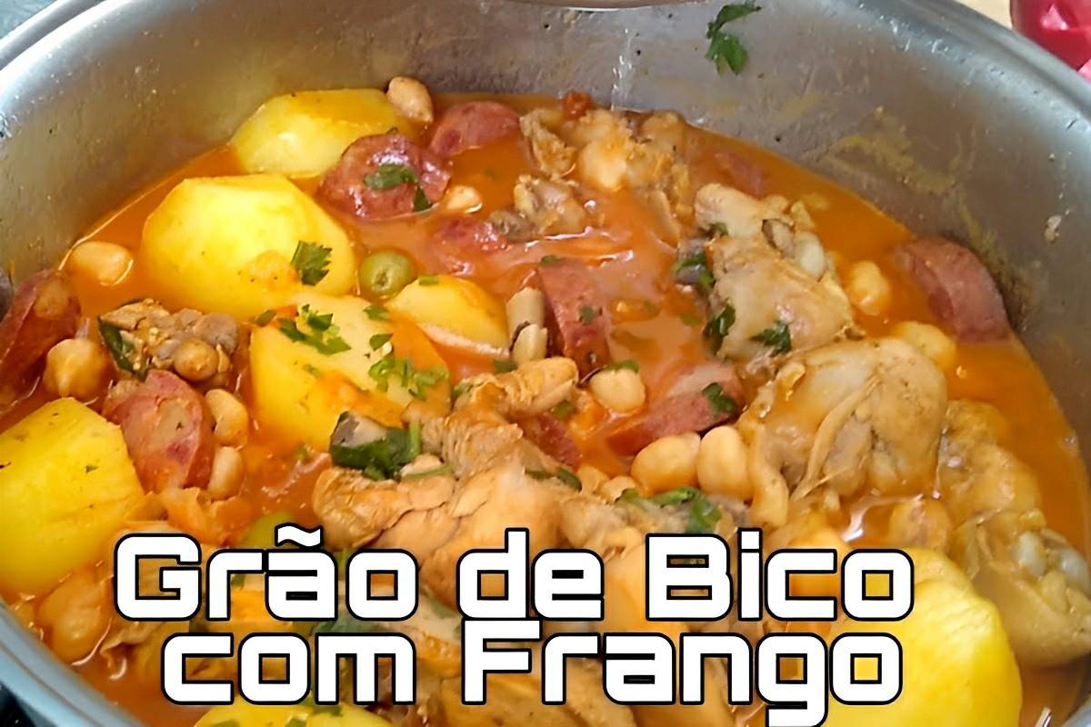 Frango com grão de bico na panela um prato delicioso e suculento para o almoço ou jantar