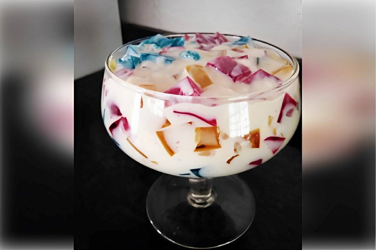 Gelatina colorida com mousse de leite ninho fácil e deliciosa as crianças vão adorar