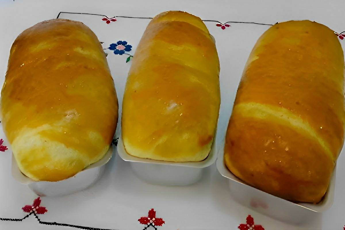 Pão caseiro mineiro uma delícia pra comer com manteiga no café da manhã ou no lanche