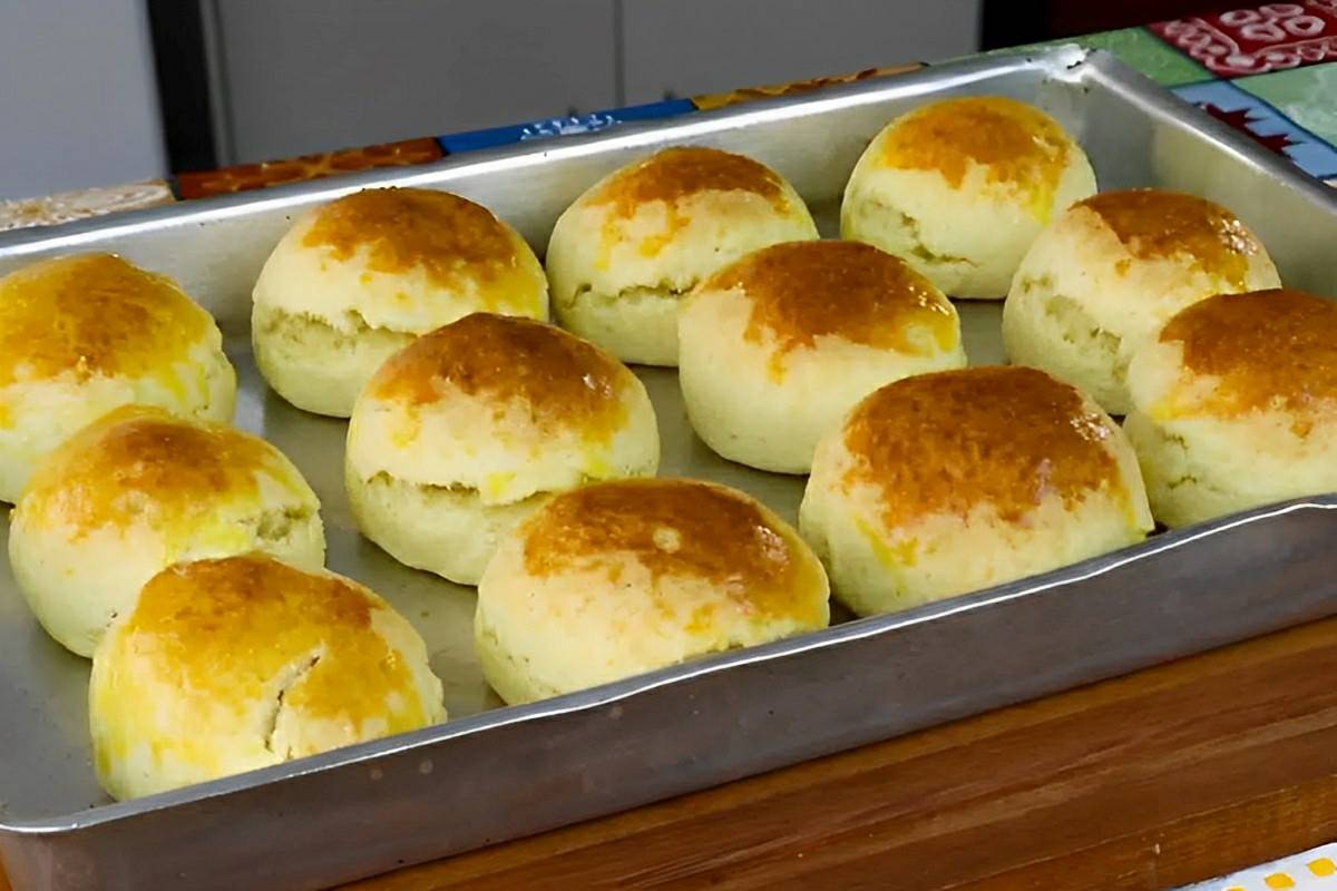 Pão de minuto feito com pó royal e que não precisa sovar fica fofinho e pronto rapidinho