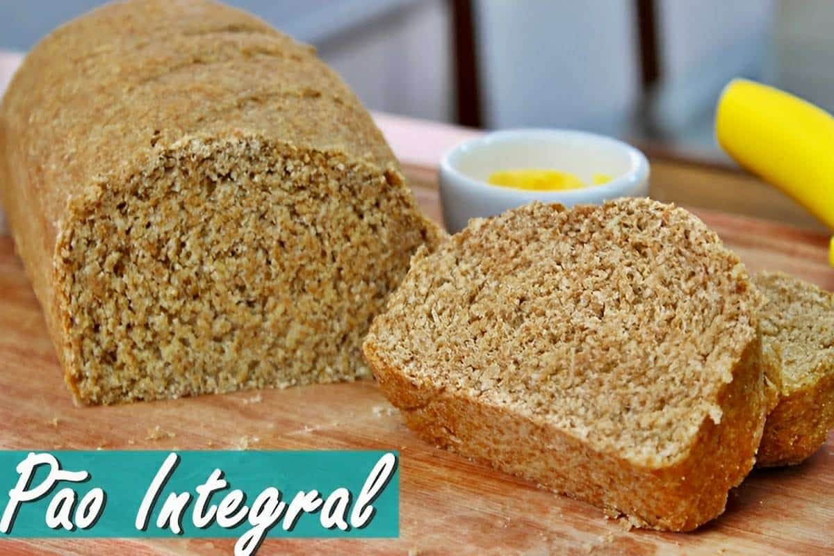 Pão integral caseiro muito fofinho e saboroso para o seu lanche da tarde ou café da manhã