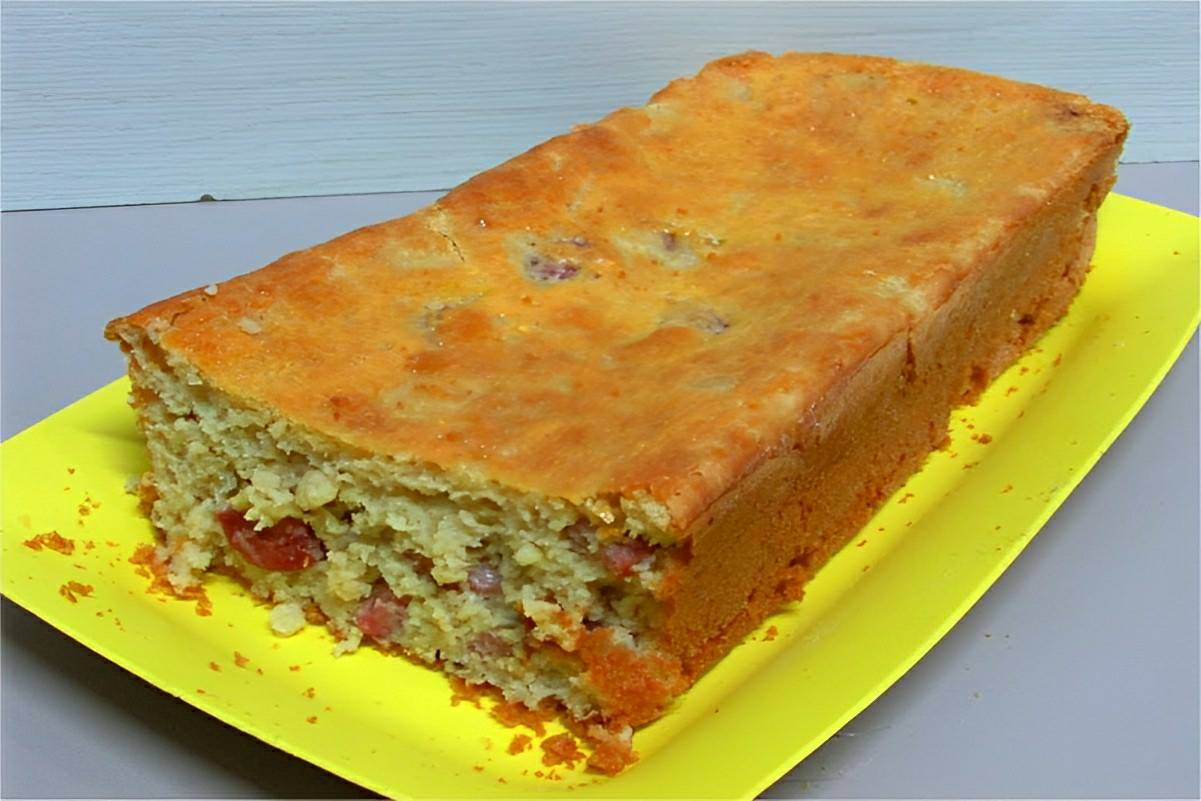 Pão salgado de liquidificador recheado saboroso e muito fácil de fazer é só bater os ingrediente e assar