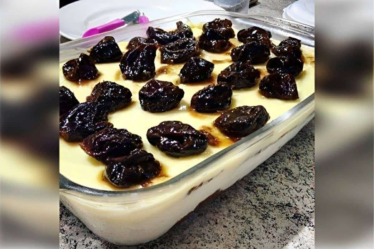 Pavê de ameixa fácil e delicioso a sobremesa perfeita para o domingo de Páscoa