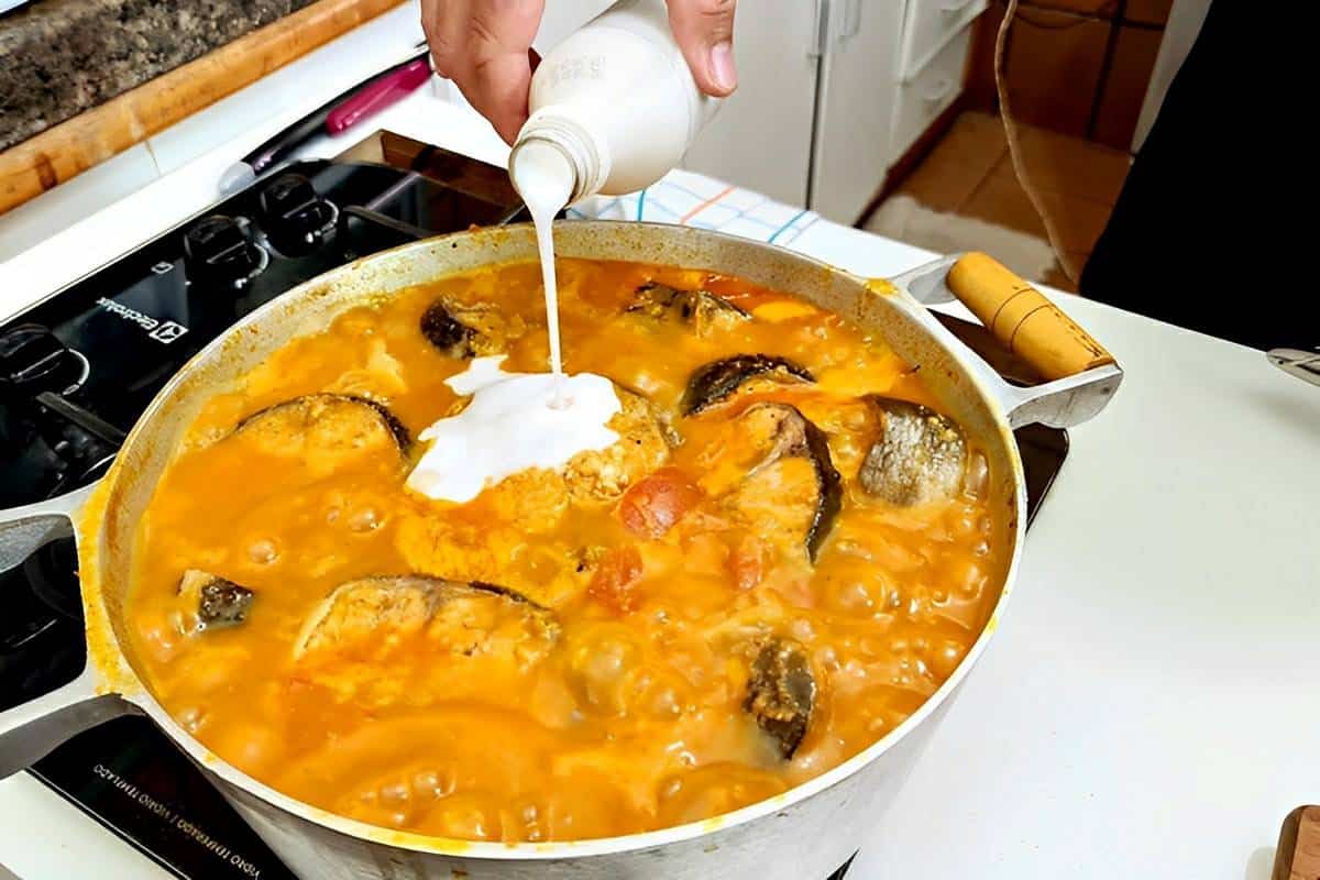 Peixada simples e fácil de fazer uma delícia para servir no almoço ou jantar