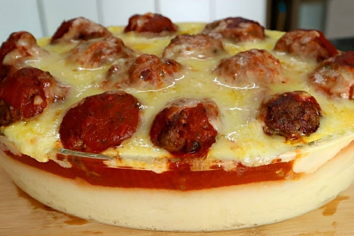 Purê de batatas com almôndegas um prato simples e delicioso que todo mundo adora