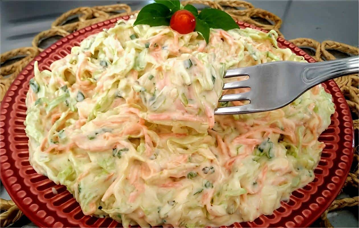 Salada de repolho americana a melhor salada que você já comeu muito fácil de preparar