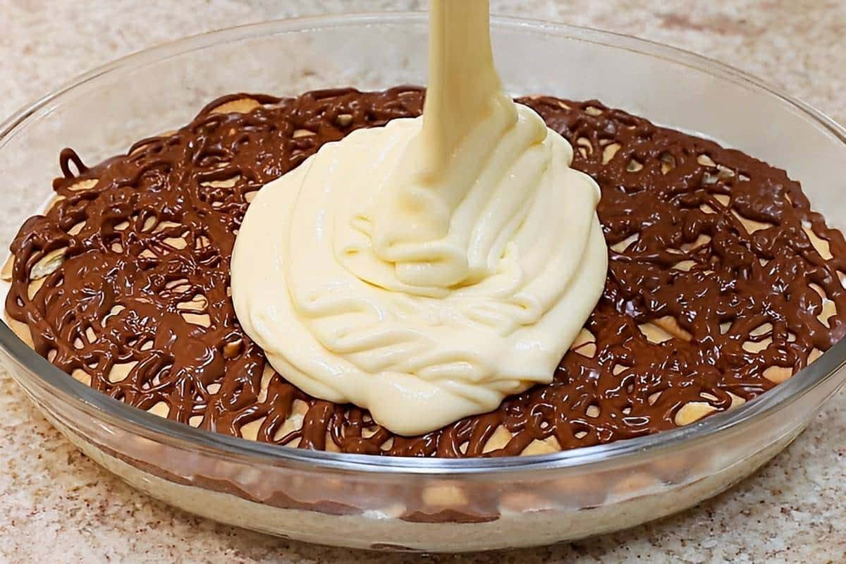 Bati esses ingredientes e fiz uma deliciosa sobremesa de liquidificador para a páscoa