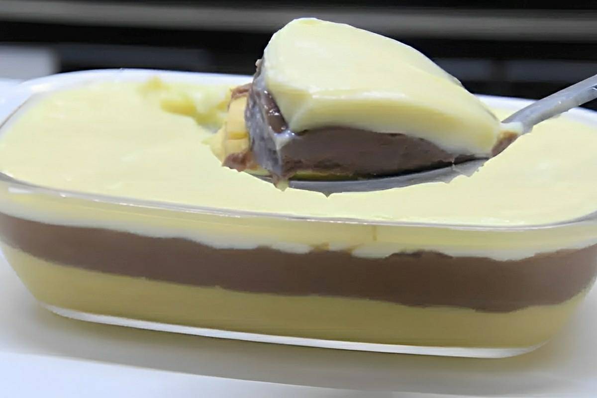 Sobremesa gelada deliciosa com 3 camadas de creme que derretem na boca