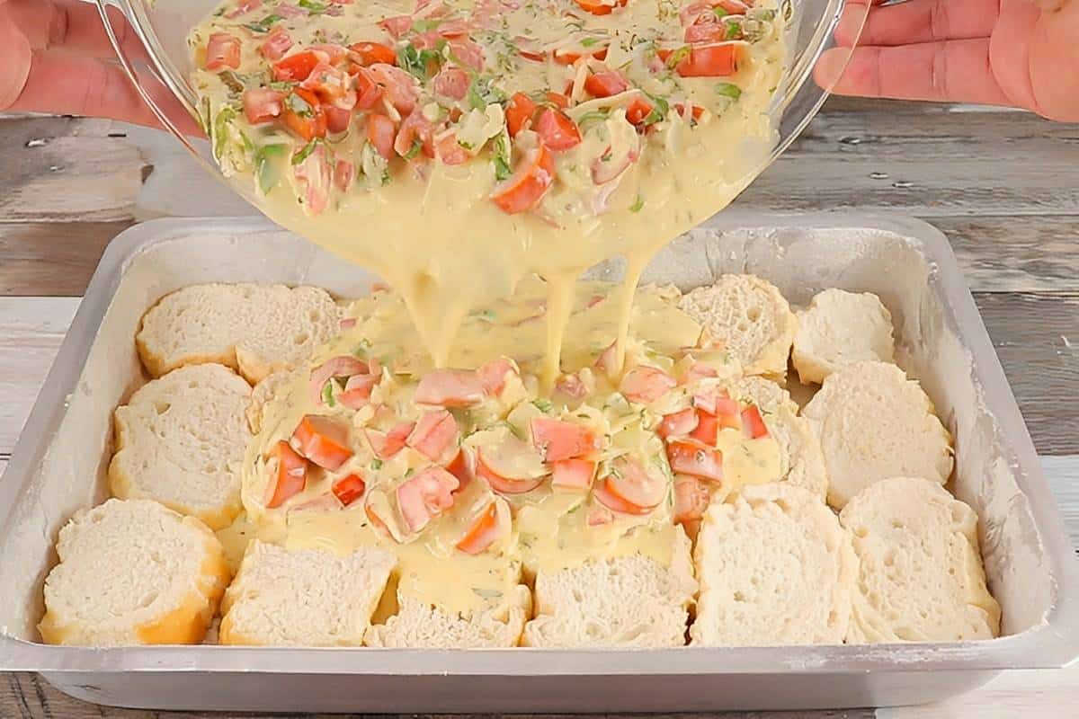 Nunca mais desperdice pão velho faça essa torta de forno maravilhosa e bem fácil de preparar
