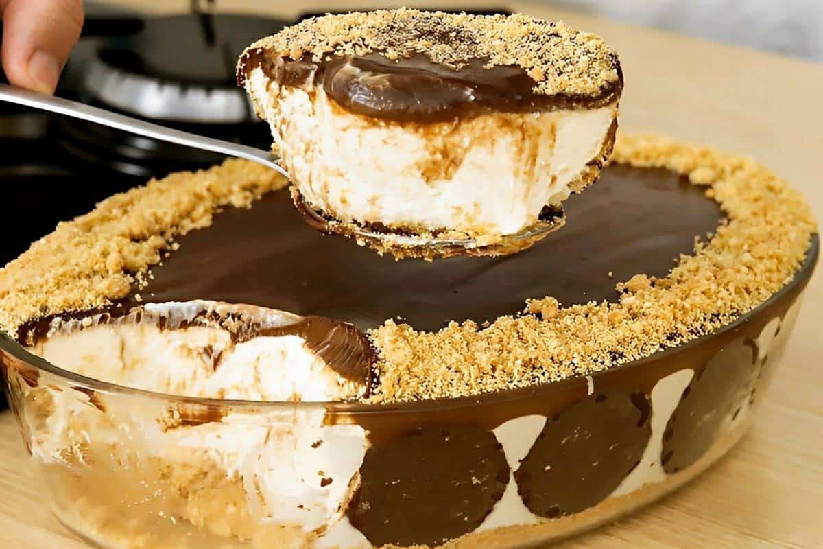 Essa é a torta holandesa na travessa que vou fazer na minha casa uma sobremesa de páscoa perfeita
