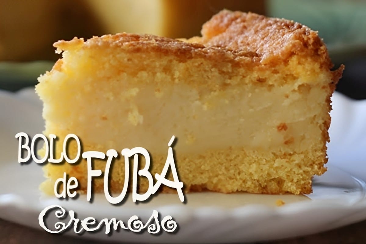 Bolo de fubá cremoso muito simples e fácil de fazer basta bater os ingredientes e levar para assar
