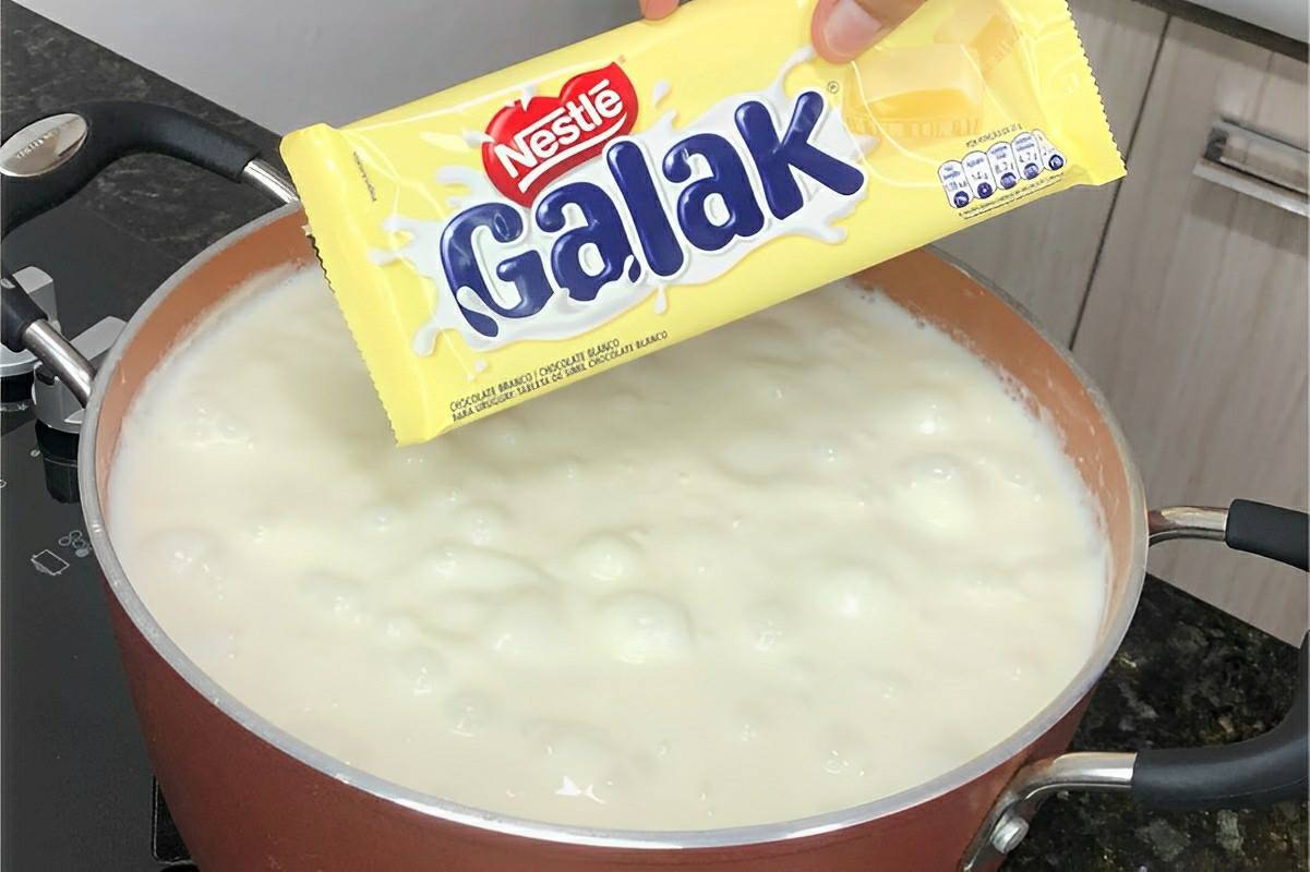 Canjica com chocolate branco muito cremosa deliciosa e fácil de fazer
