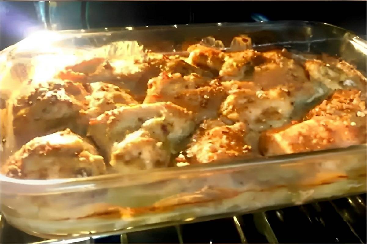 Frango com creme de cebola fácil e delicioso perfeito para o seu almoço ou jantar