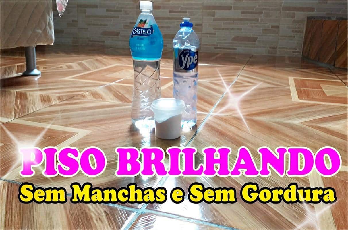 Fiz um limpa pisos caseiro com ingredientes do armário e meu piso ficou brilhando como novo