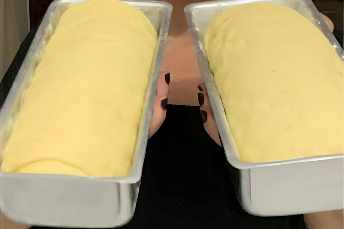 Pão caseiro na forma uma receita simples e prática perfeita para o seu café ou lanche