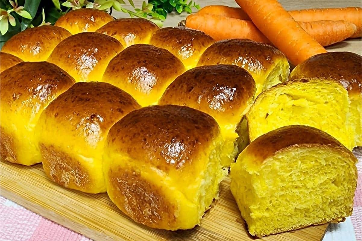 Pão de cenoura caseiro fácil de fazer e delicioso perfeito para a lancheira das crianças