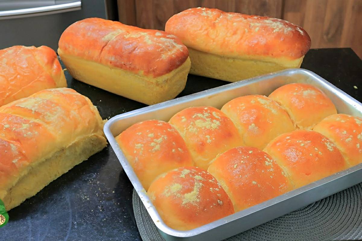 Pão de milho de liquidificador feito com milho de latinha muito fácil e delicioso
