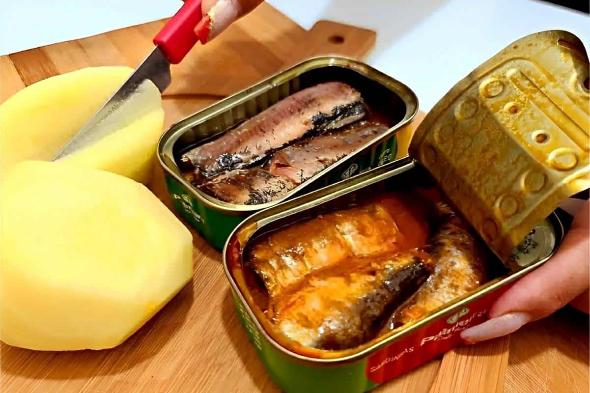 Essa receita de sardinha com batata muito prática e saborosa vai te surpreender