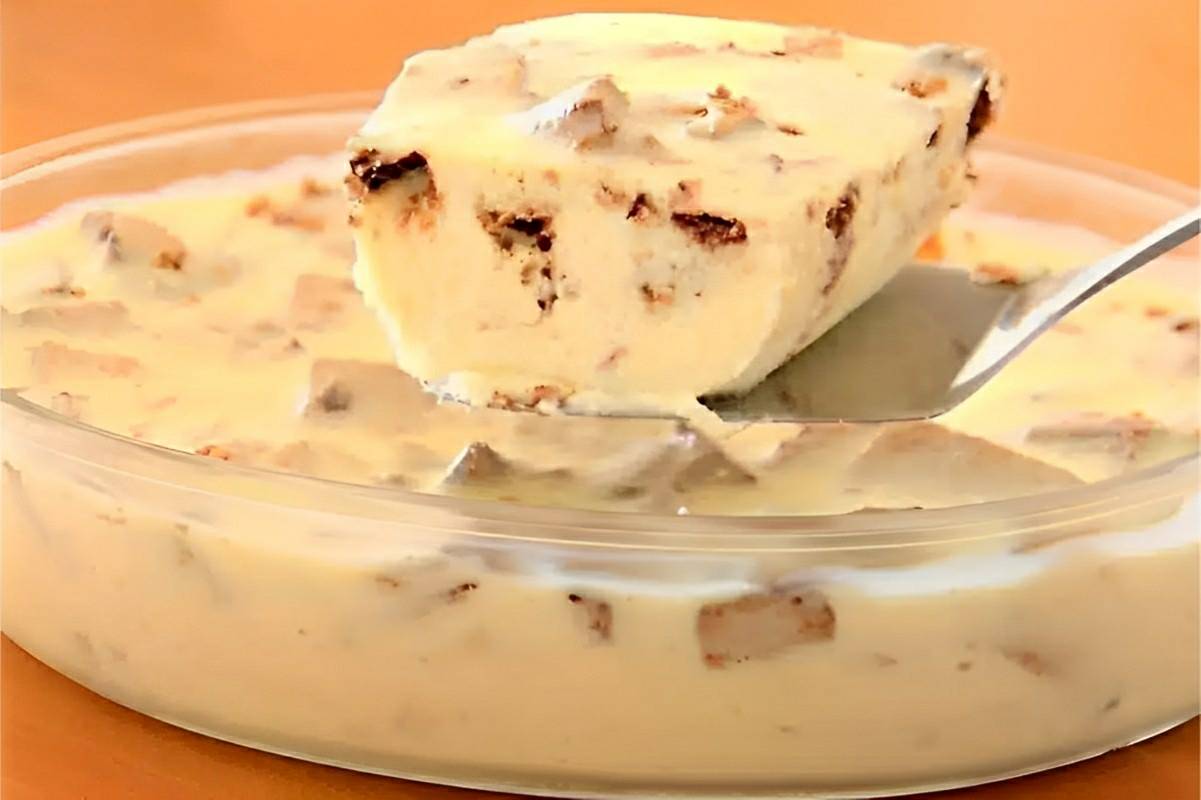 Sobremesa de liquidificador rápida deliciosa e feita com poucos ingredientes
