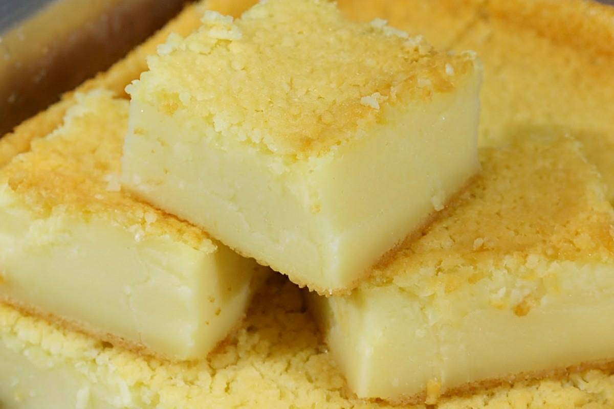 Bolo de tapioca fácil sem farinha e sem fermento é só misturar os ingredientes e levar para assar