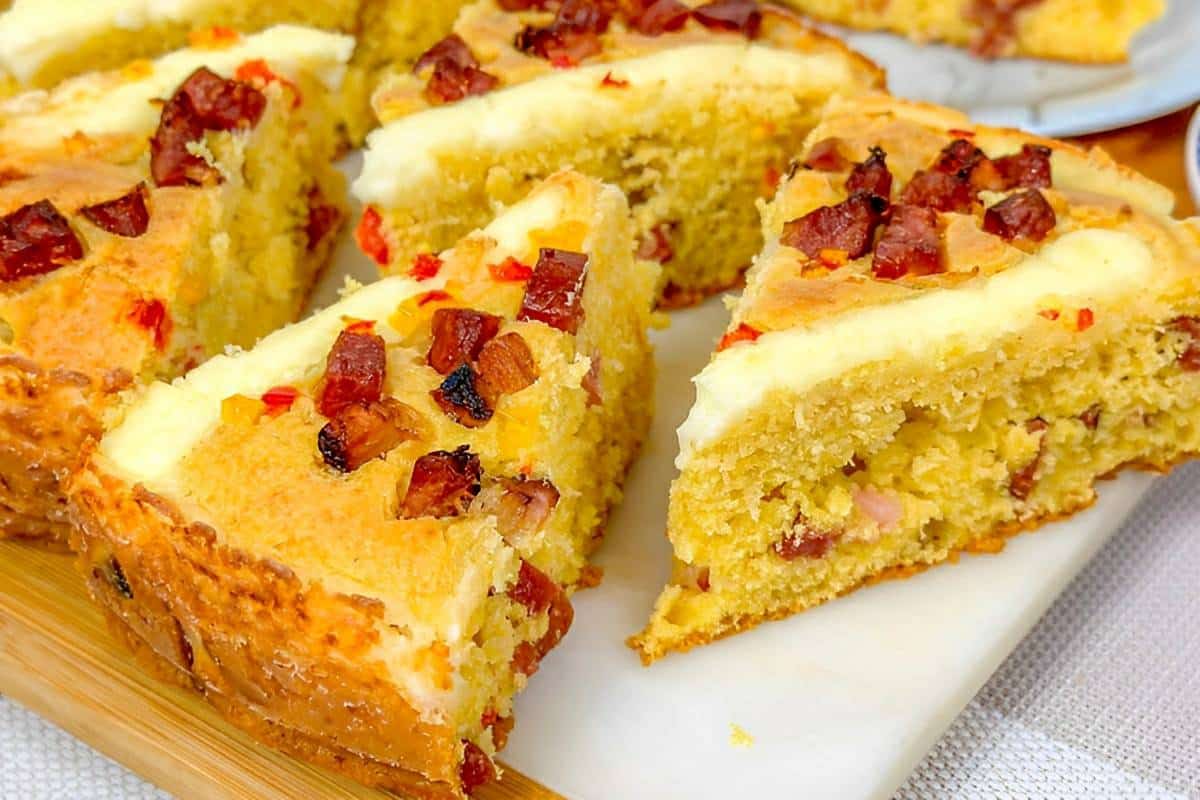 Torta de fubá é só colocar os ingredientes em uma tigela e bater não precisa de liquidificador