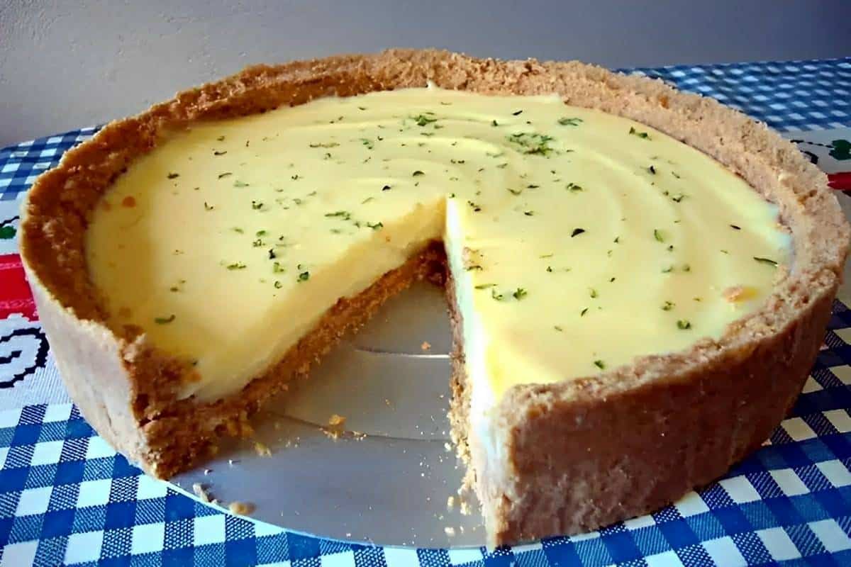 Torta de limão simples e fácil uma sobremesa de dia das mães que todo mundo adora
