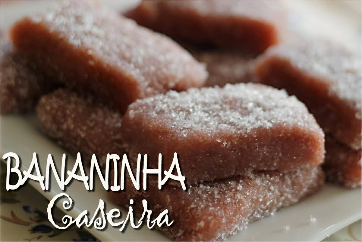 Bananinha caseira fácil e deliciosa muito melhor do que aquelas vendidas em mercados e padarias