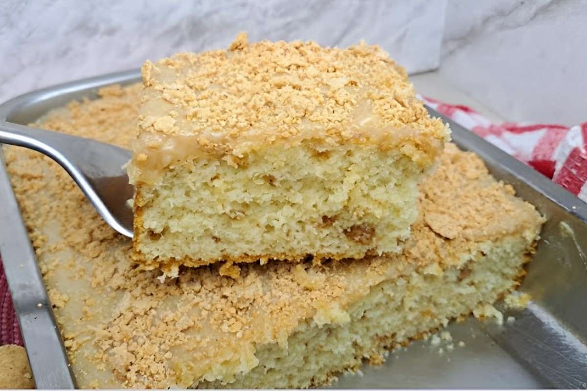 Bolo de amendoim com paçoca fofinho delicioso e perfeito para sua festa julina
