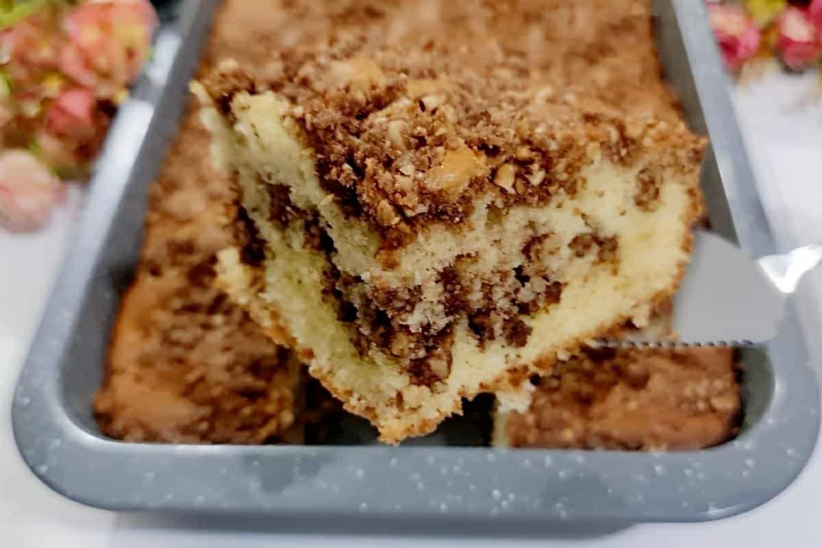 Bolo de festa junina com amendoim e chocolate muito saboroso e fácil de fazer
