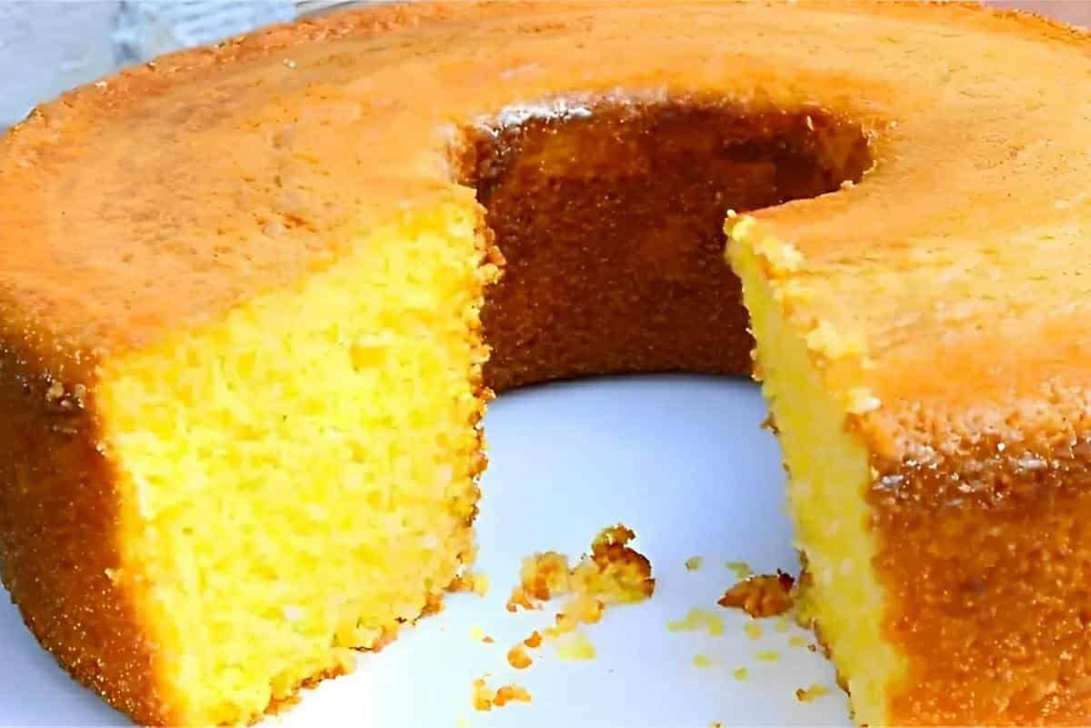 Bolo de milho de liquidificador sem farinha muito leve delicioso e fácil de fazer