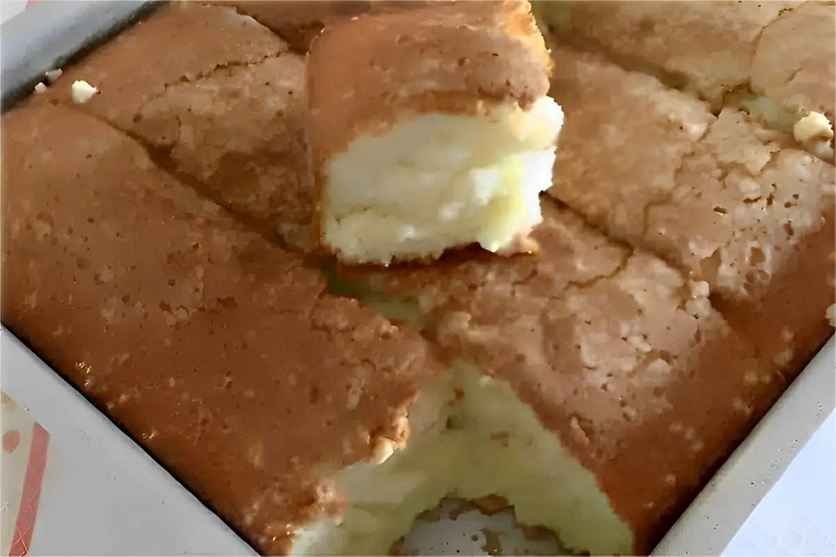 Bolo de nada um bolo simples e fácil de fazer para servir no lanche ou café